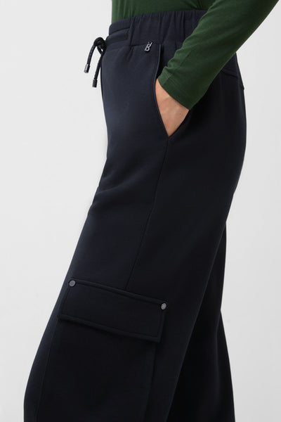 Marou-2 Pants in Black