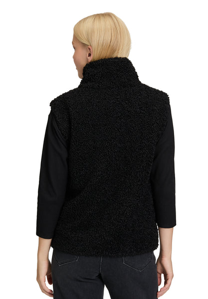Boucle Vest in Black