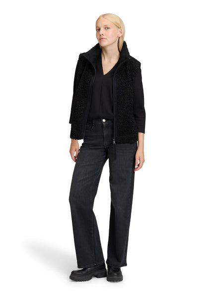 Boucle Vest in Black