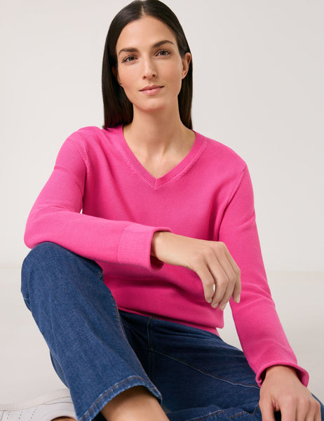 Cotton Knit with V-Neck