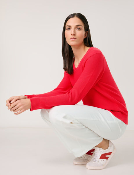 Cotton Knit with V-Neck