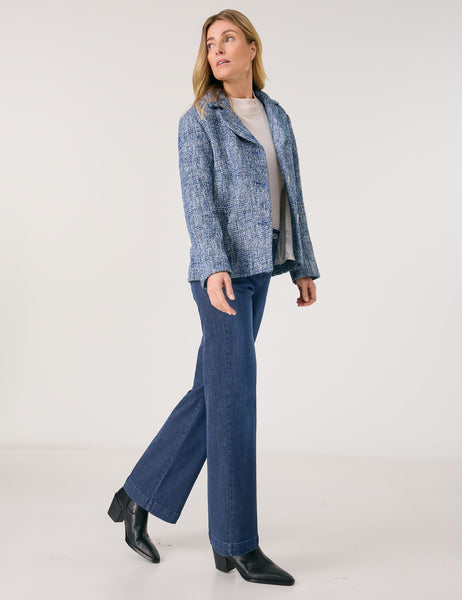 Jacket in Tweed.