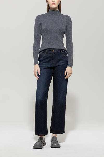 Wool-Blend Knit in Turtle Neck