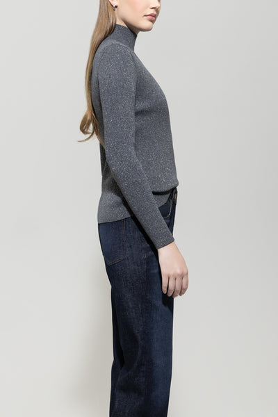 Wool-Blend Knit in Turtle Neck