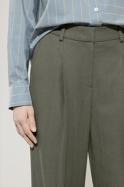 Tapered Pant with Panama Fabric