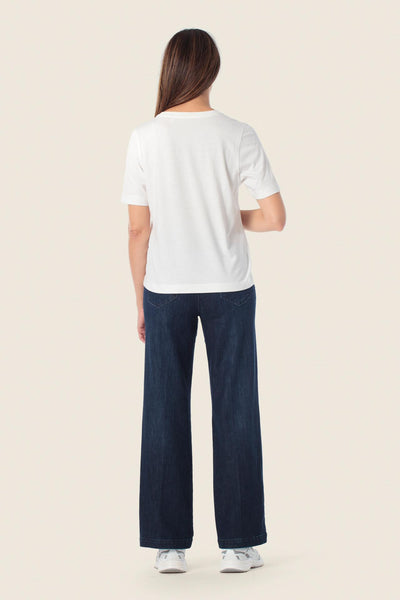 Wide-Leg Denims